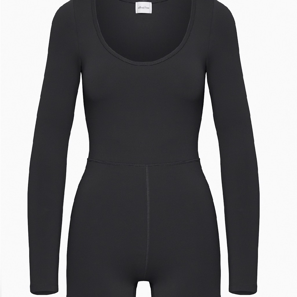 aritzia wilfred free long sleeve romper